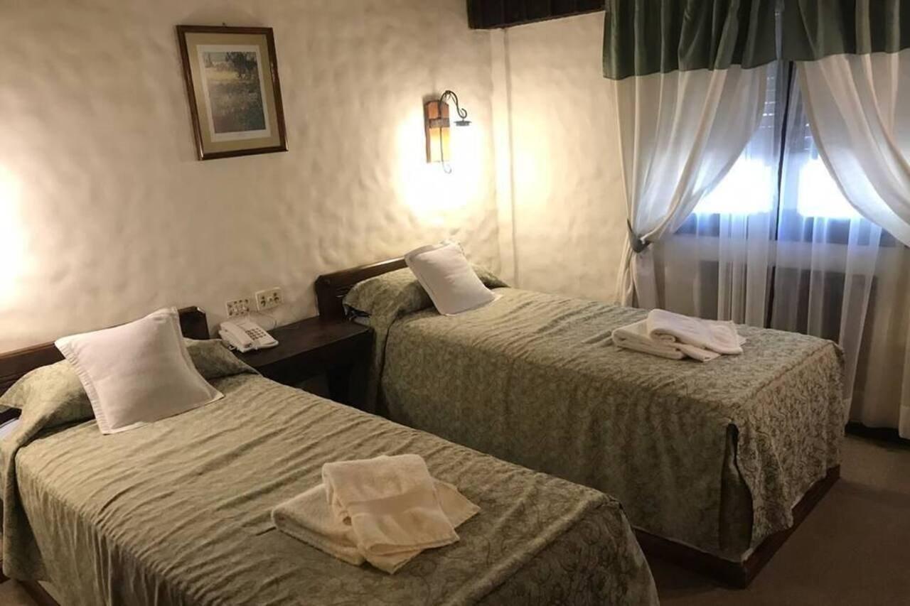 Hostería La Posta Del Cazador San Martín de los Andes Exterior foto